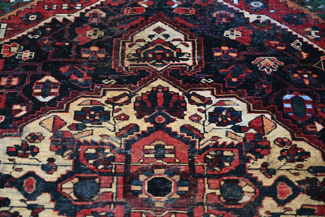 black Medium rug 3' 6" x 7' 7"