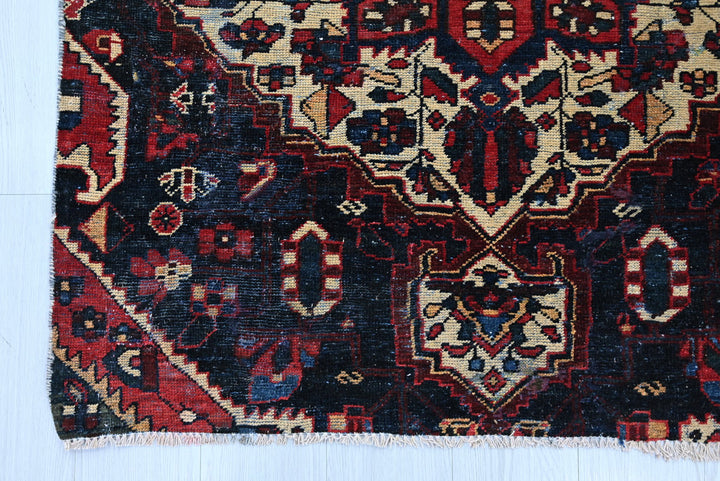 black Medium rug 3' 6" x 7' 7"