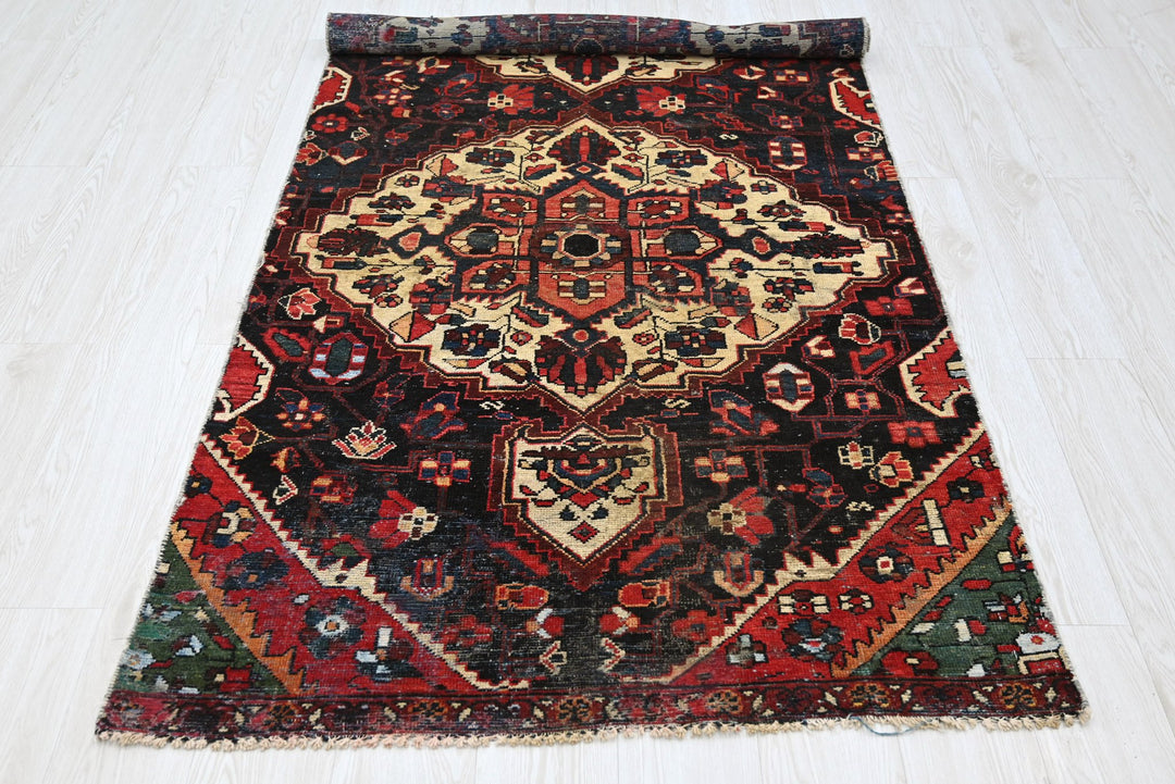 black Medium rug 3' 6" x 7' 7"