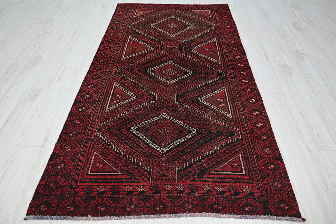 red Medium rug 3' 9" x 7' 1"