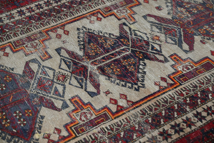 brown Accent rug 3' 4" x 5' 9"