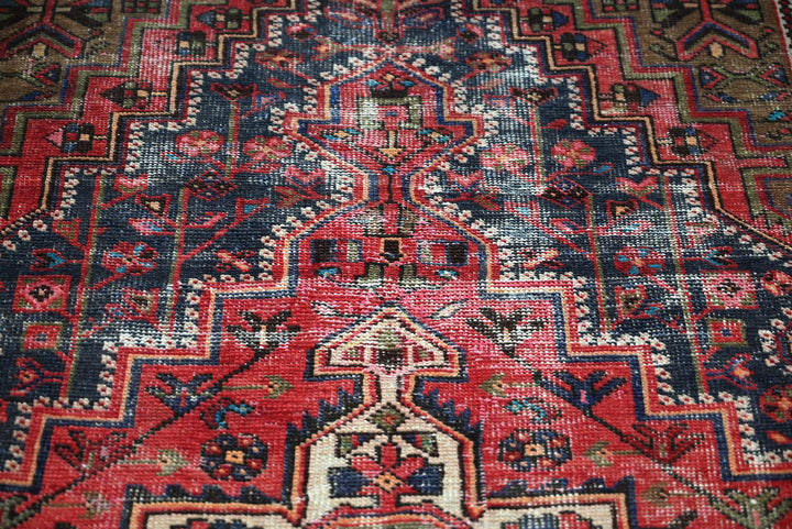 red Medium rug 4' 2" x 7' 2"