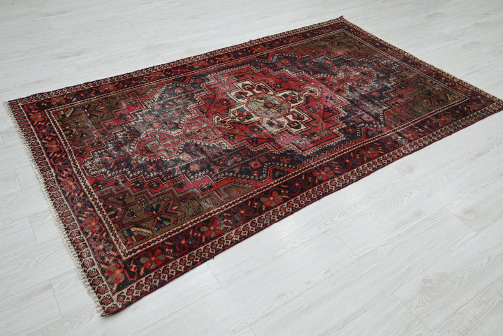 red Medium rug 4' 2" x 7' 2"