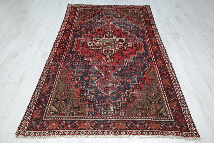 red Medium rug 4' 2" x 7' 2"