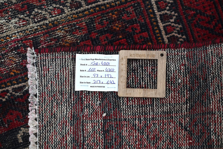 red Accent rug 3' 2" x 6' 4"