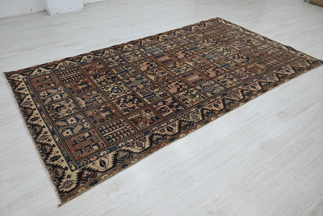 brown Medium rug 4' 10" x 9' 2"