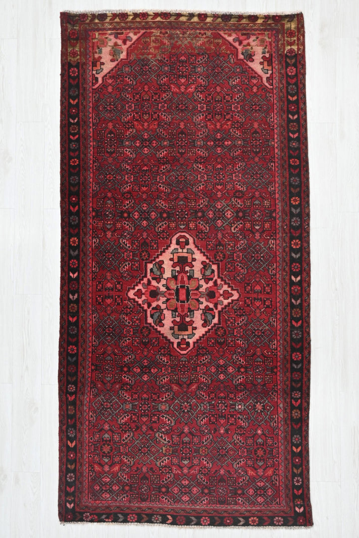 red Medium rug 4' 2" x 8' 8"