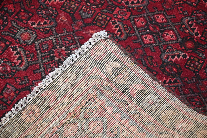 red Medium rug 4' 2" x 8' 8"