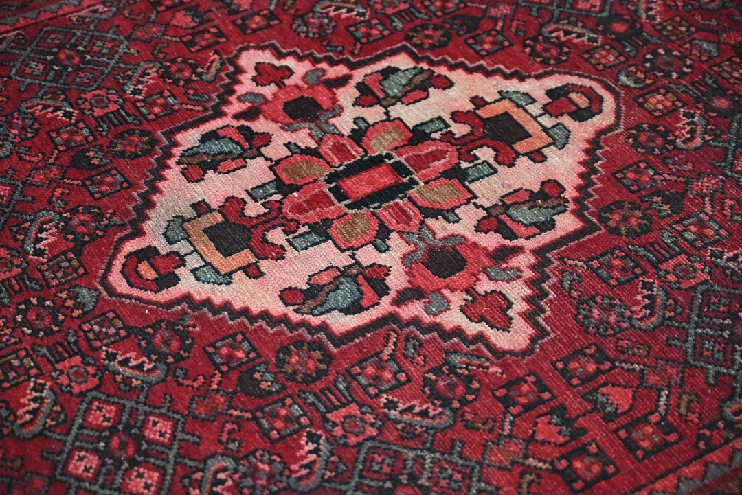 red Medium rug 4' 2" x 8' 8"