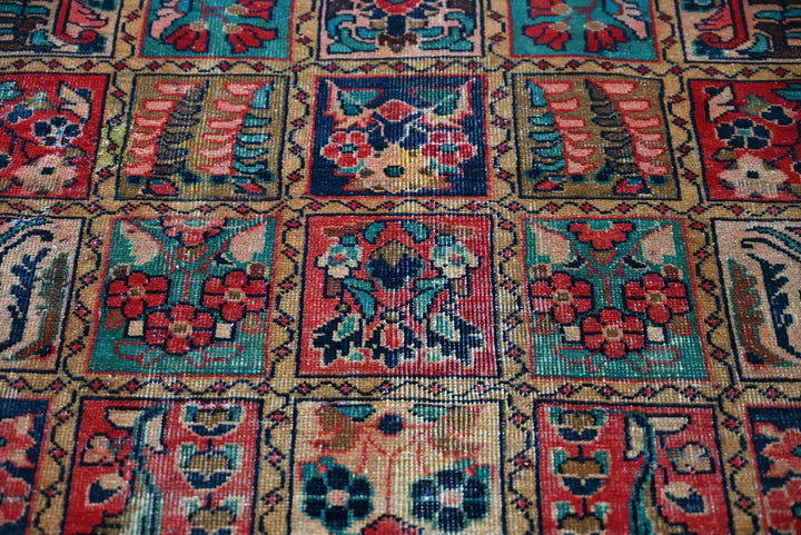 brown Accent rug 3' 1" x 5' 9"