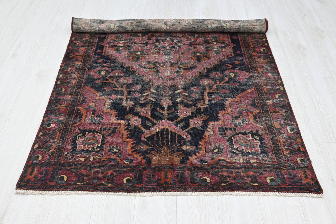 blue Medium rug 3' 9" x 6' 7"