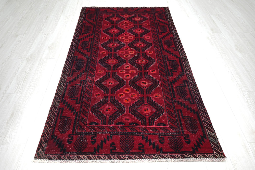 red Medium rug 3' 7" x 7' 1"