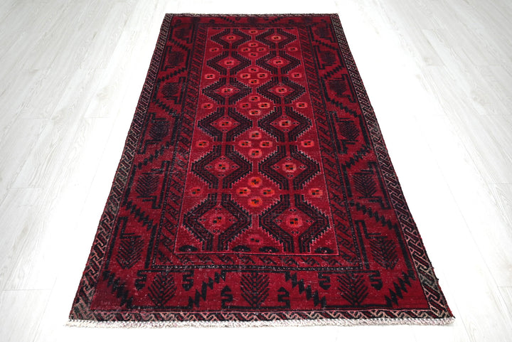 red Medium rug 3' 7" x 7' 1"