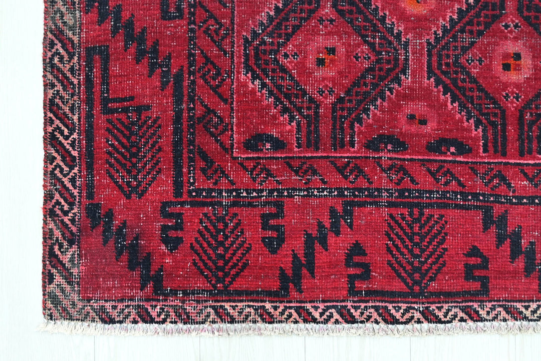 red Medium rug 3' 7" x 7' 1"