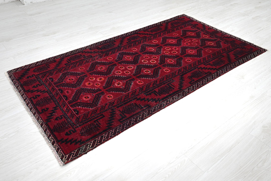 red Medium rug 3' 7" x 7' 1"
