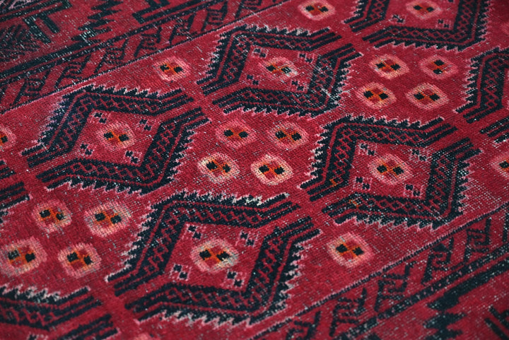 red Medium rug 3' 7" x 7' 1"