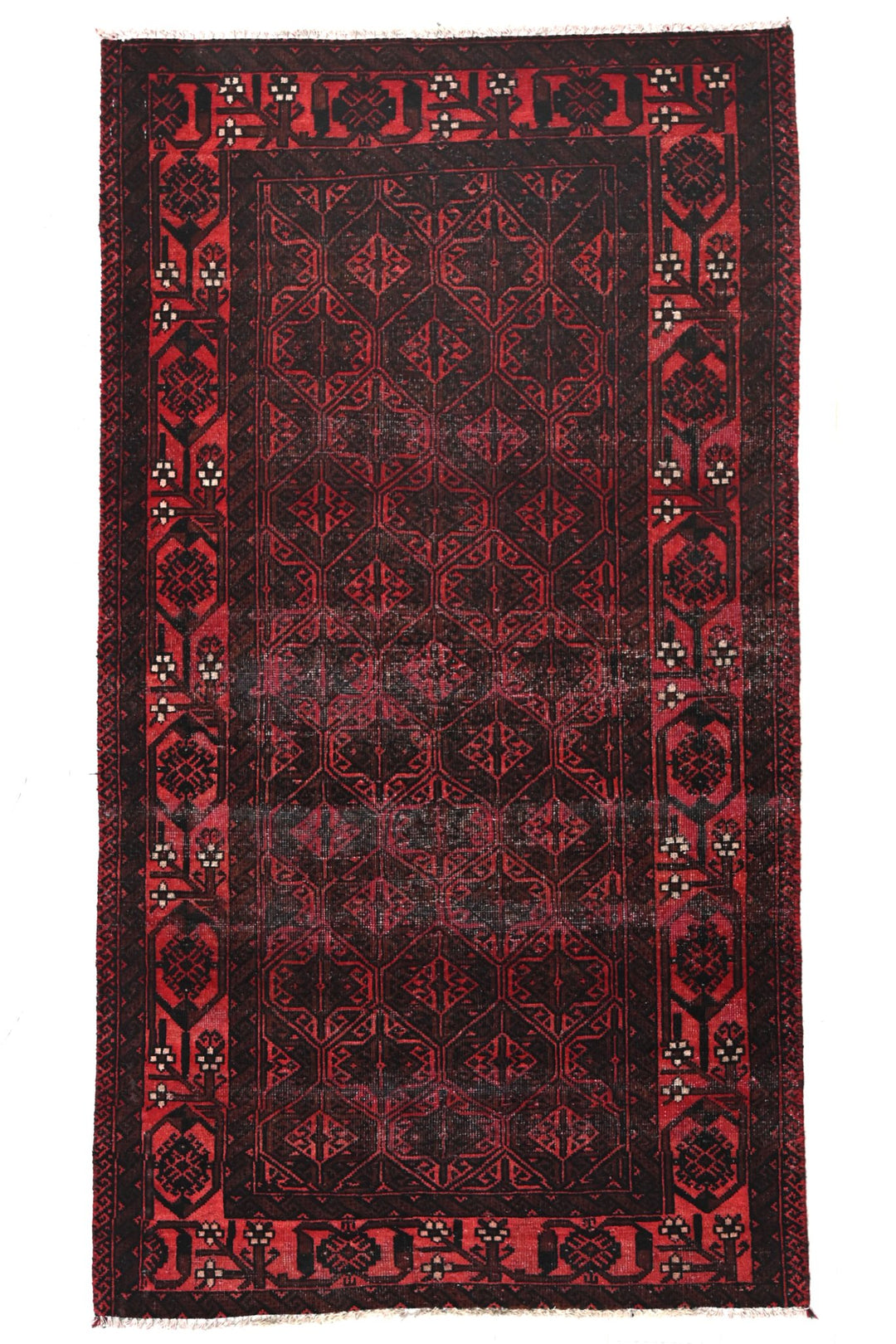 red Accent rug 3' 1" x 6' 0"
