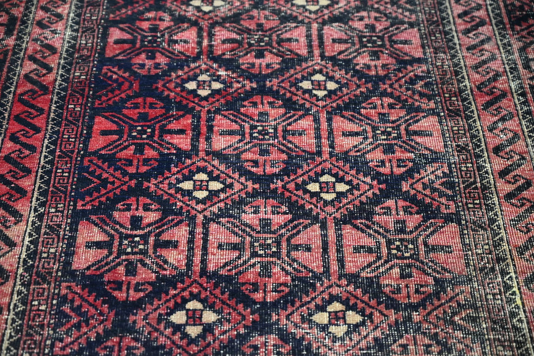 red Medium rug 3' 8" x 7' 10"