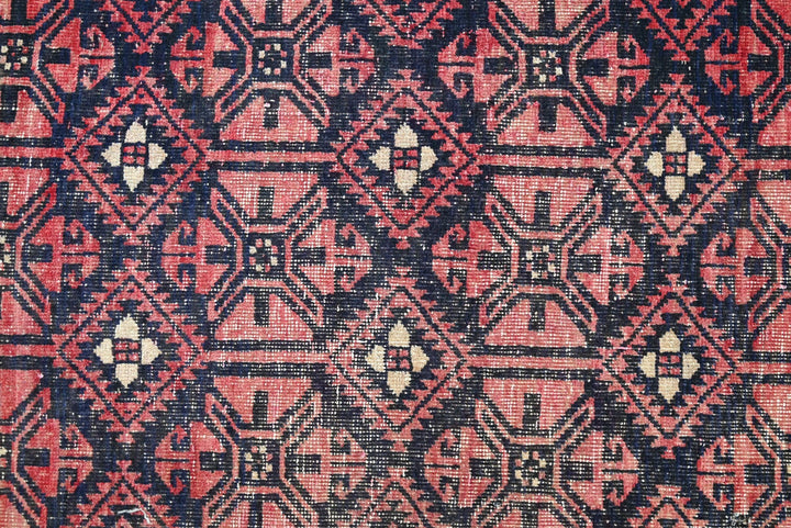 red Medium rug 3' 8" x 7' 10"