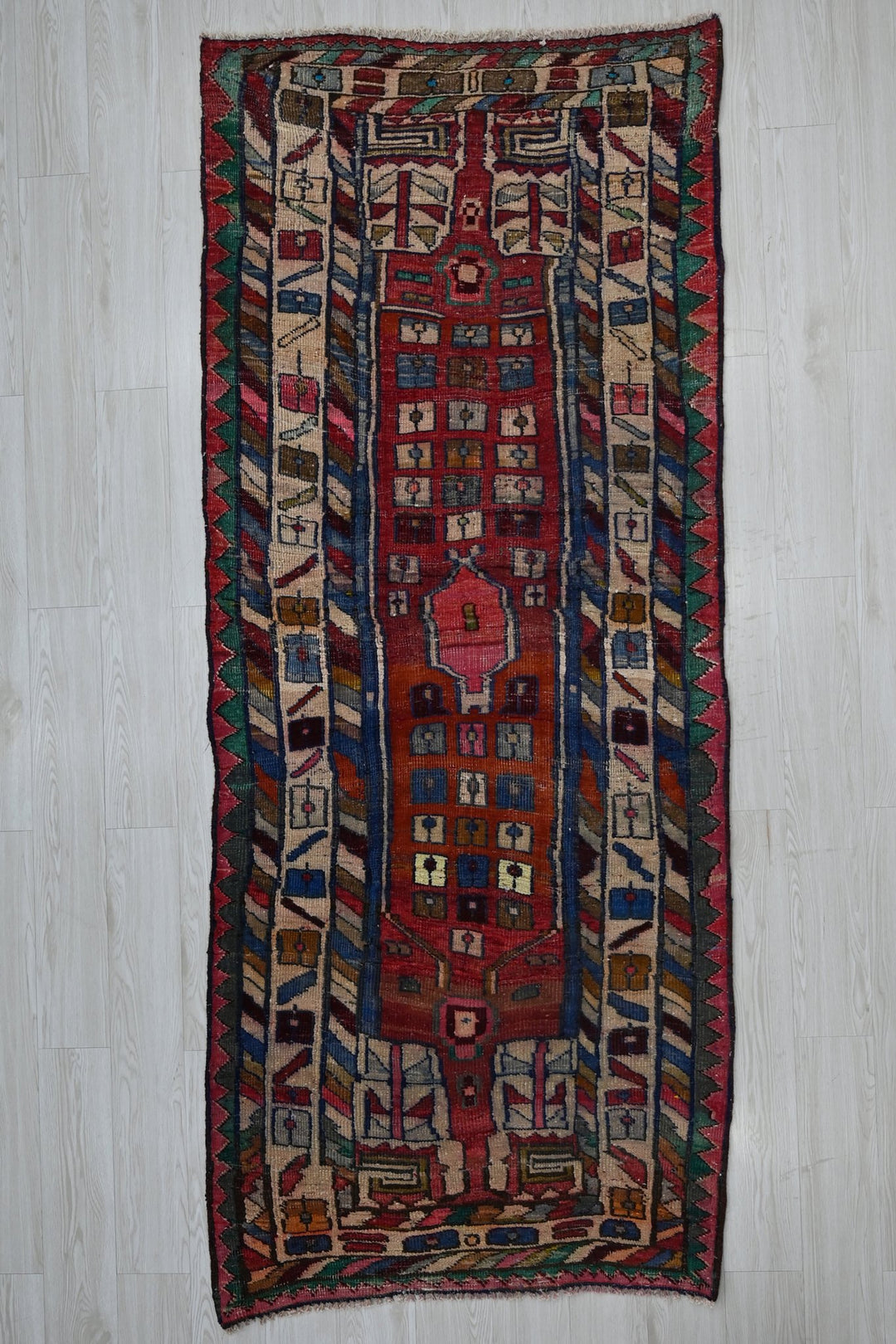 red Runner rug 3' 5" x 8' 4"