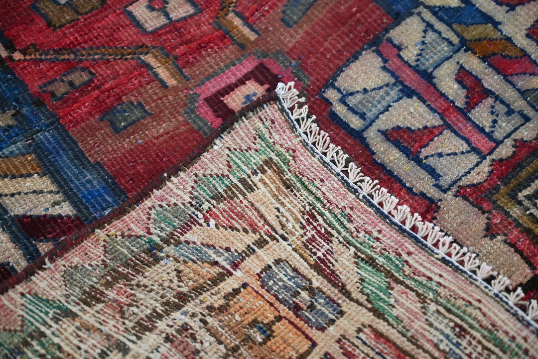 red Runner rug 3' 5" x 8' 4"