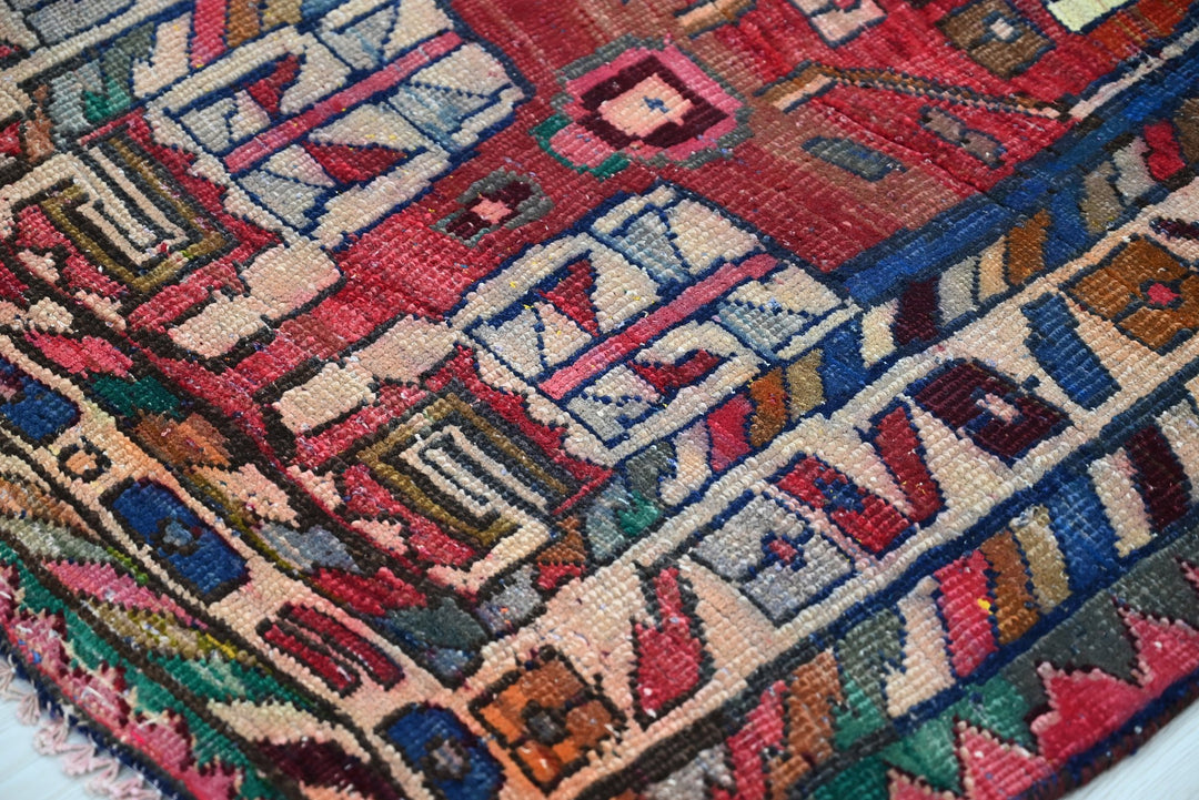 red Runner rug 3' 5" x 8' 4"