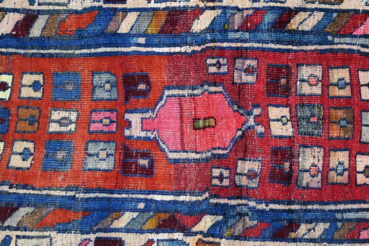 red Runner rug 3' 5" x 8' 4"