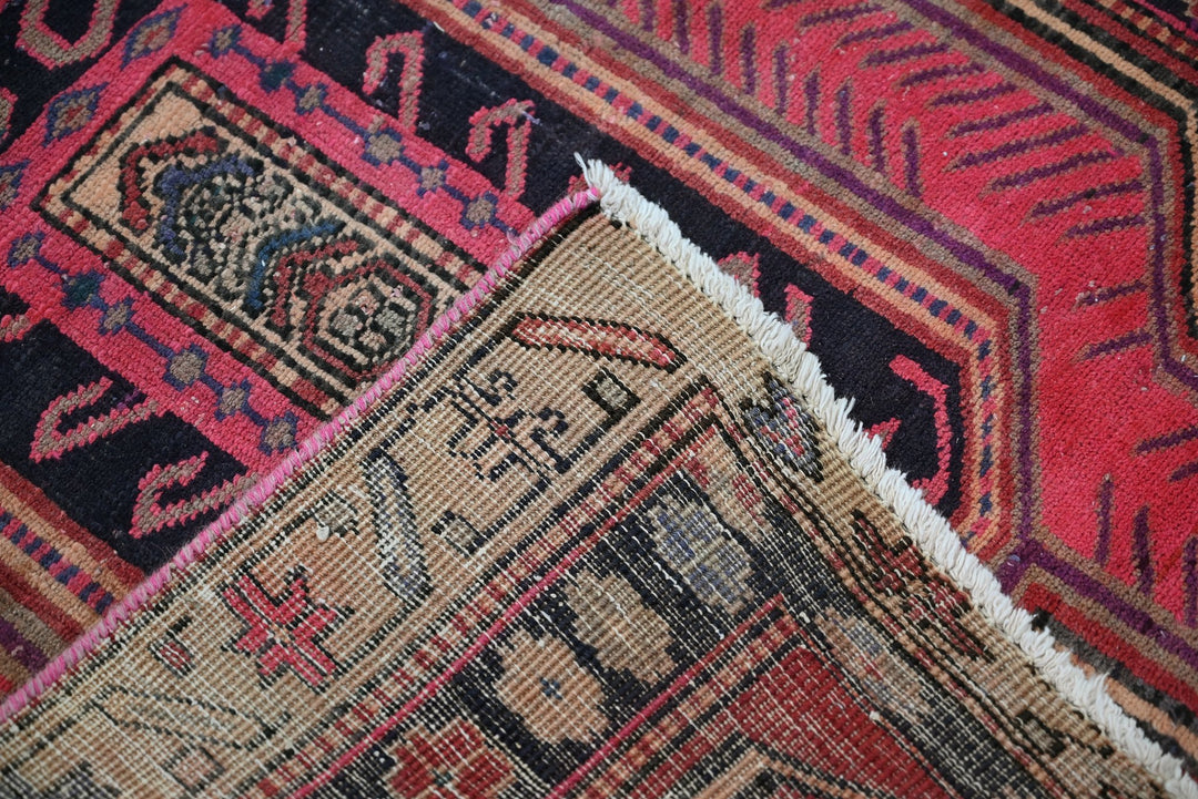 red Runner rug 3' 9" x 9' 6"