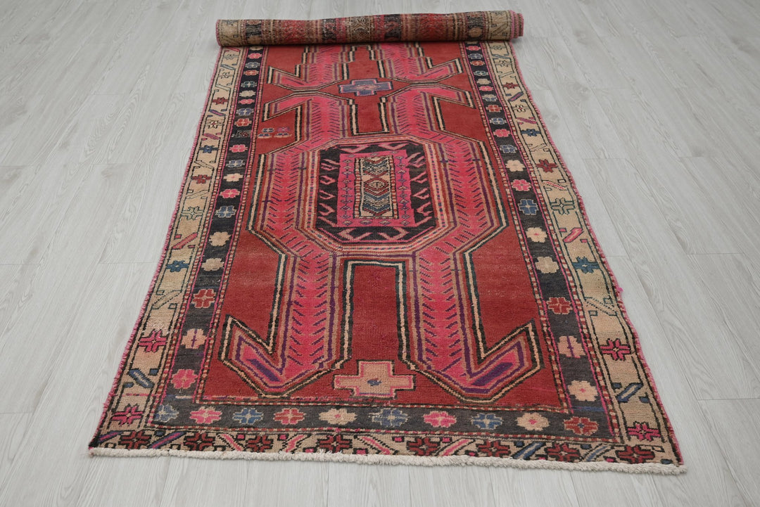 red Runner rug 3' 9" x 9' 6"