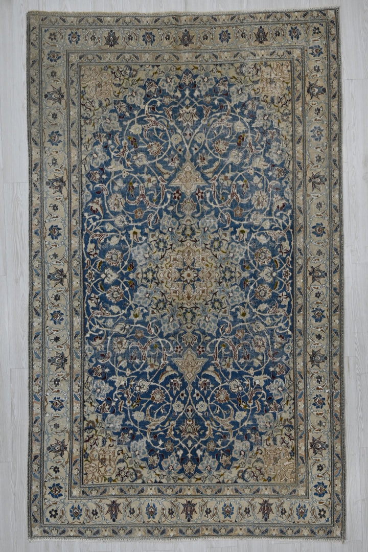 blue Medium rug 5' 0" x 8' 6"