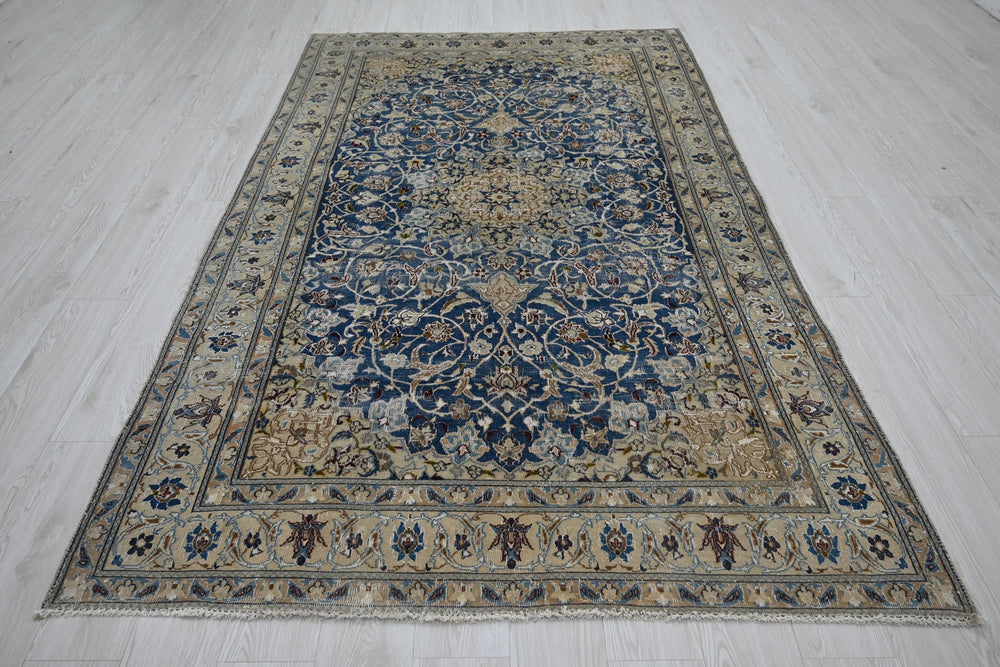 blue Medium rug 5' 0" x 8' 6"
