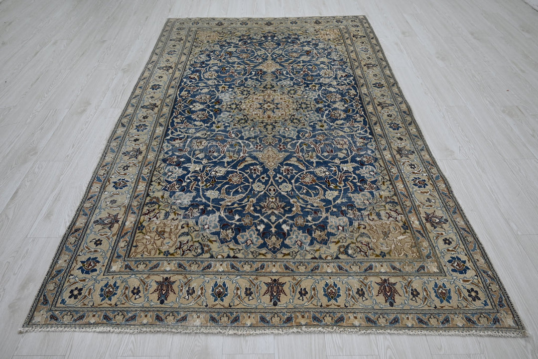 blue Medium rug 5' 0" x 8' 6"