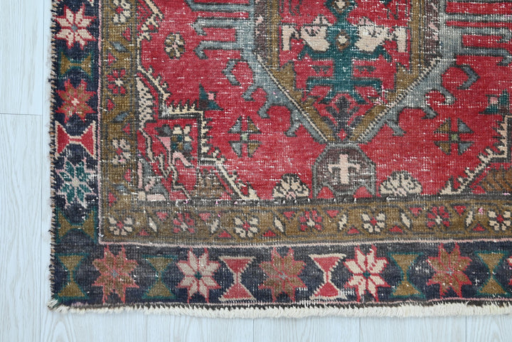 red Runner rug 2' 9" x 11' 7"