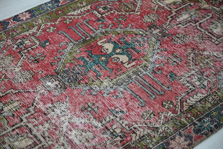 red Runner rug 2' 9" x 11' 7"