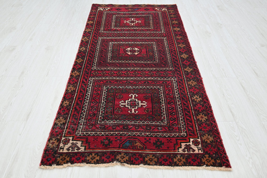 red Medium rug 3' 1" x 7' 3"