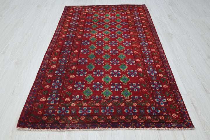 red Medium rug 3' 10" x 6' 10"