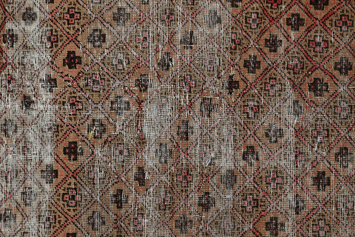 brown Accent rug 3' 5" x 6' 2"