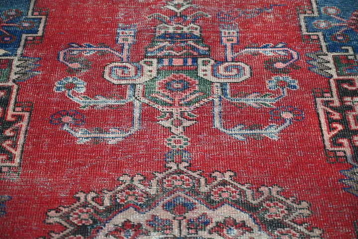 red Medium rug 3' 10" x 7' 1"