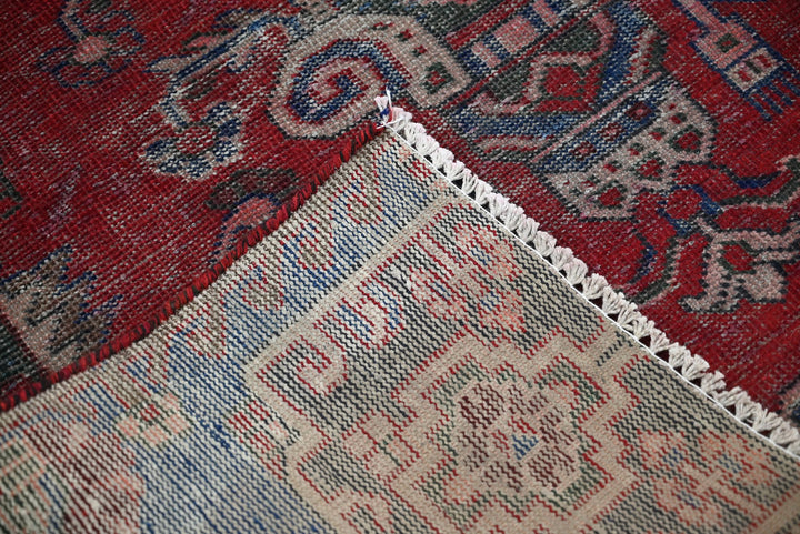 red Medium rug 3' 10" x 7' 1"