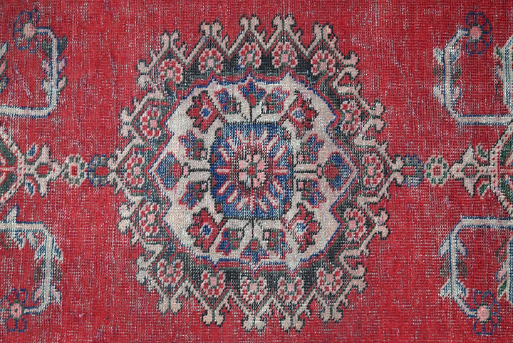red Medium rug 3' 10" x 7' 1"