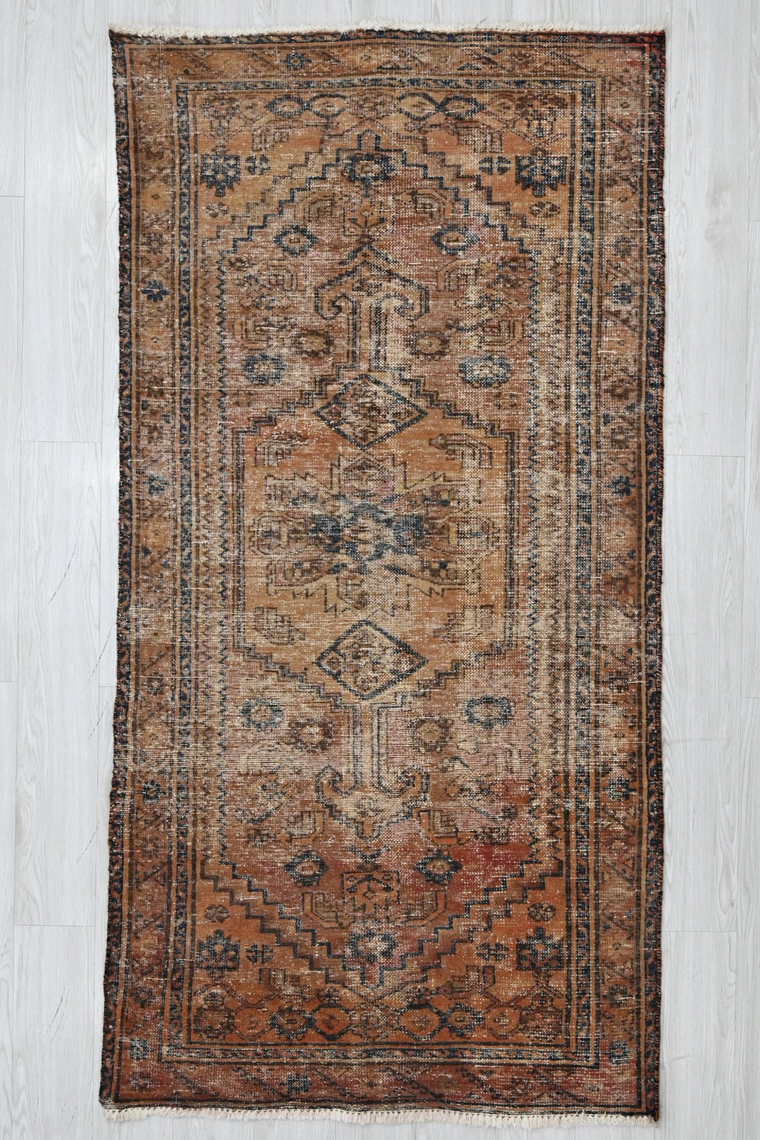brown Medium rug 3' 5" x 6' 9"