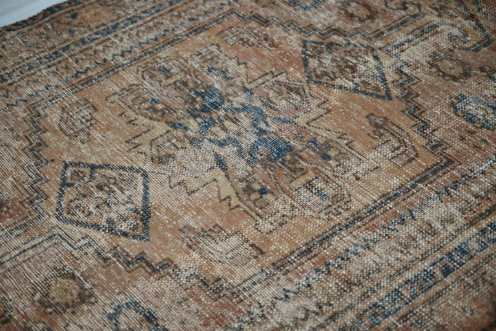 brown Medium rug 3' 5" x 6' 9"