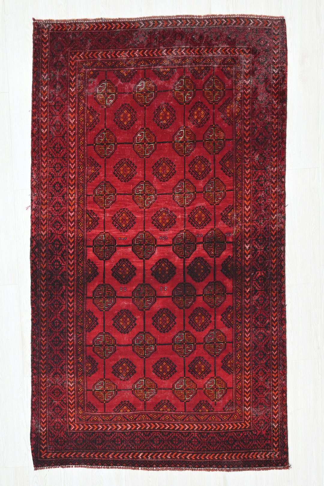 red Medium rug 3' 9" x 7' 0"