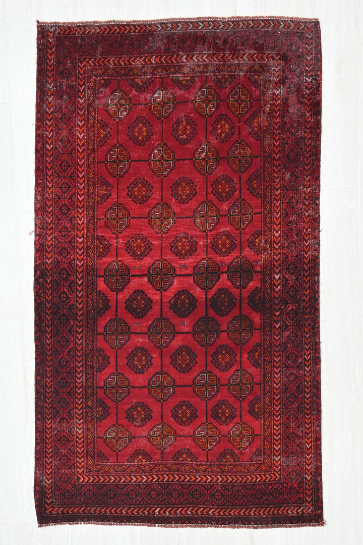 red Medium rug 3' 9" x 7' 0"