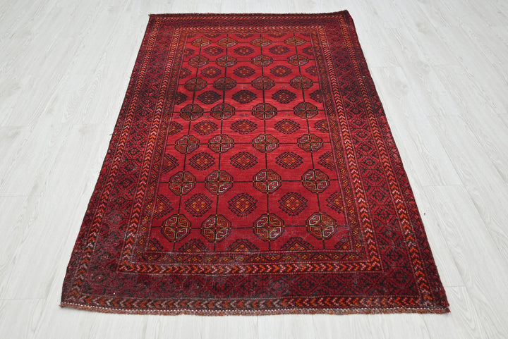 red Medium rug 3' 9" x 7' 0"