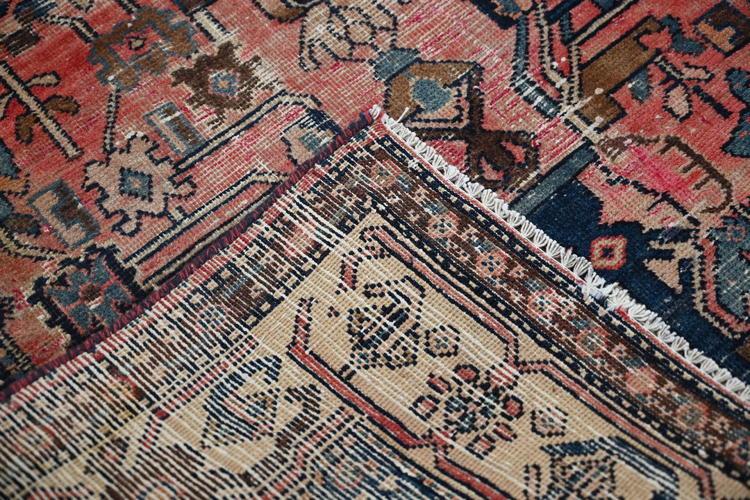 red Medium rug 4' 4" x 7' 8"