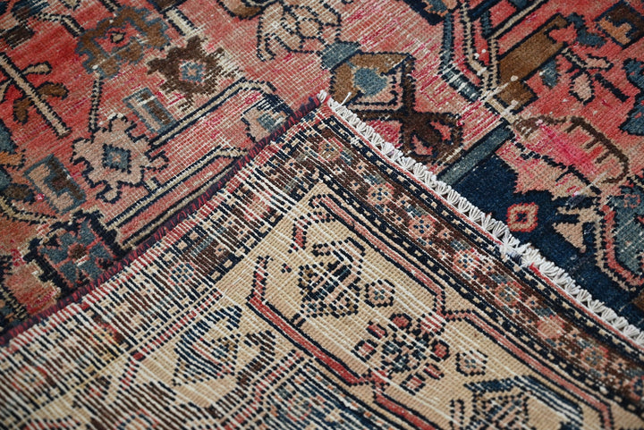 red Medium rug 4' 4" x 7' 8"