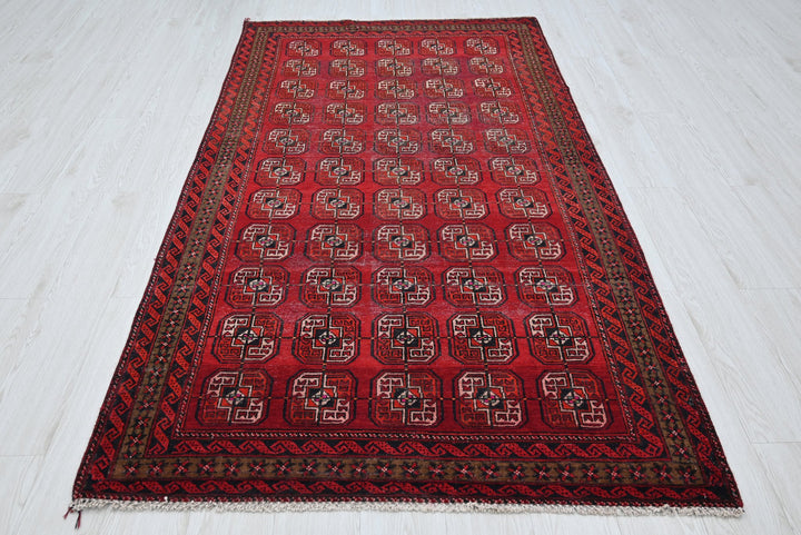 red Medium rug 4' 1" x 7' 8"