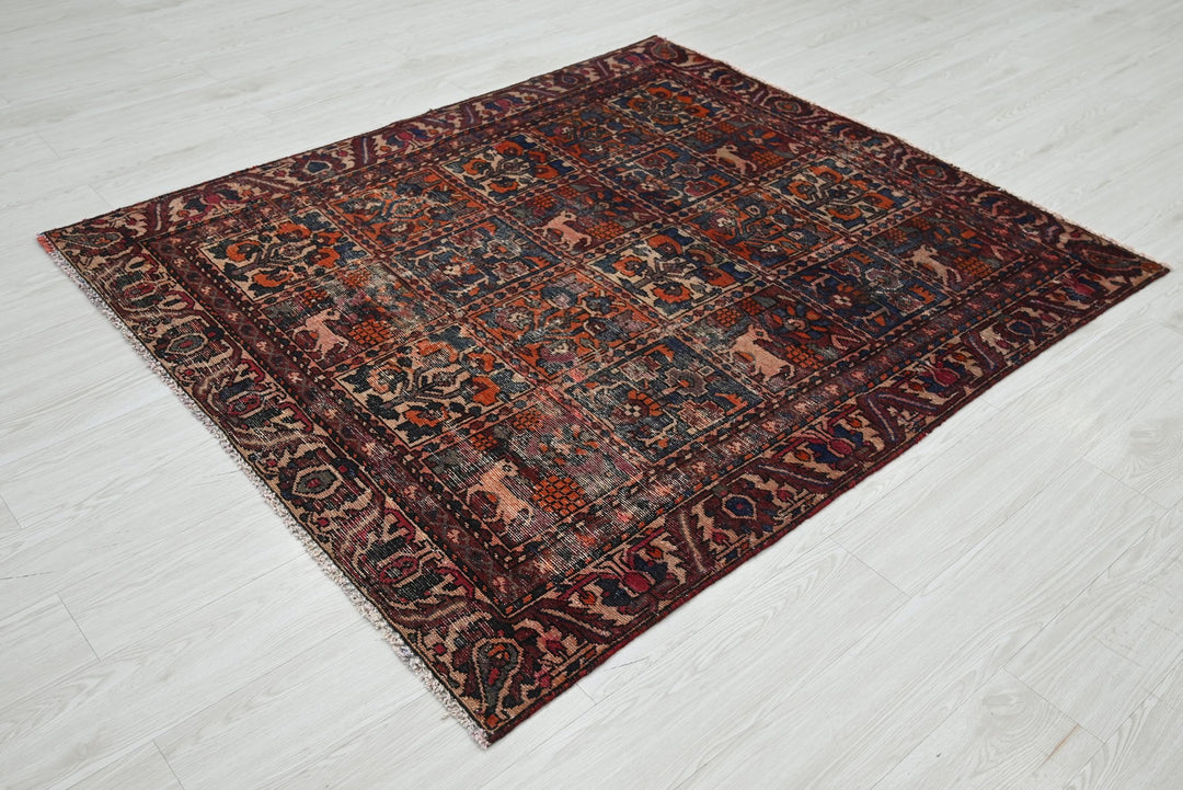 brown Medium rug 4' 10" x 5' 7"