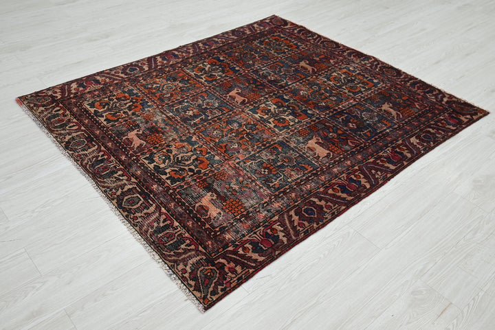 brown Medium rug 4' 10" x 5' 7"